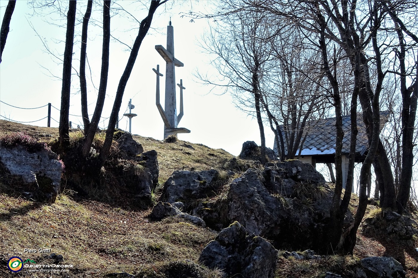 53 Alle Tre Croci del Monte Molinasco (1179 m).JPG